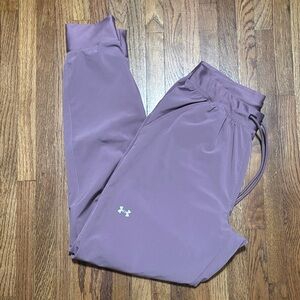 Under Armour women’s light purple joggers jogging pants